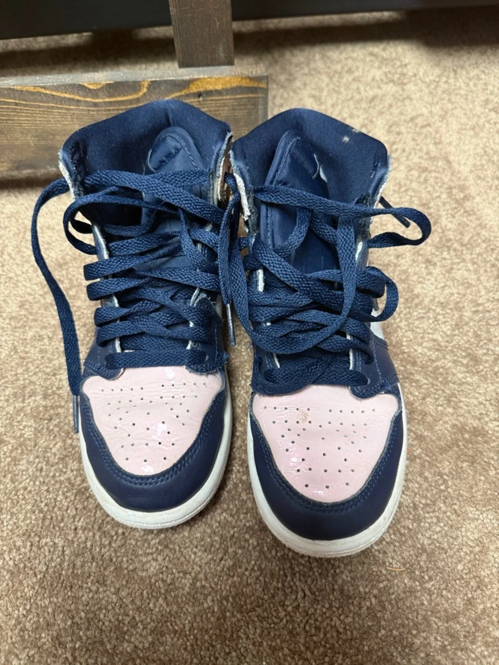 Nike Air Jordan 1 Mid Womens irridescent Pink & Navy Sneaker